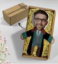 BK Gift Hediye Kutusunda Kişiye Özel Fotoğraflı Erkek Avukat Tasarımlı Bebek Yastık, Arkadaşa Hediye, Sevgiliye Hediye, Doğum Günü Hediyesi