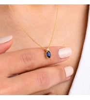 Safir Model Oval Kesim Tırnaklı Tek Taş Pırlanta Kolye
