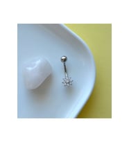 316 L Çelik Minimal Çiçekli Göbek Piecingi Silver Renk (Çok Renkli)