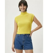 Kadın Yarım Balıkçı Yaka Fitilli Triko Kolsuz Crop Bluz