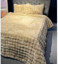 YÜNTEKS Merinos Diamond Kürk Comforter Set, Çift Kişilik Yorgan Seti (220x240)