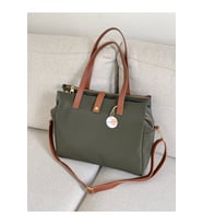 BAGLOVİS Anne-Bebek Kullanımına Uygun, Laptop Taşınabilir Kadın Omuz Çantası EN40 BOY30 (Haki-Camel)