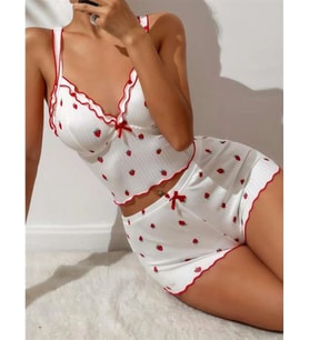 Amora Secret Beyaz Üstüne Çilek Desenli Fitilli Askılı Şortlu Pijama Takımı