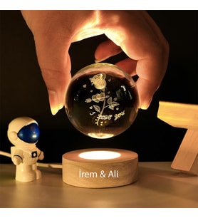 Kişiye Özel Ahşap Stand'lı I Love You Tasarımlı Işıklı Dekoratif Cam Küre 6cm