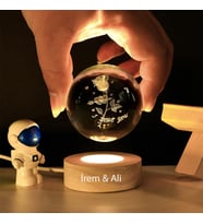 Kişiye Özel Ahşap Stand'lı I Love You Tasarımlı Işıklı Dekoratif Cam Küre 6cm