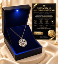Premium Işıklı Kutuda 925 Ayar Gümüş Altıgen Baget 100 Dilde Seni Seviyorum Altın Kaplama Zirkon Taşlı Kadın Kolye