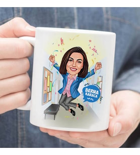 Kişiye Özel Sevinçli Kız Karikatürlü Kupa Bardak