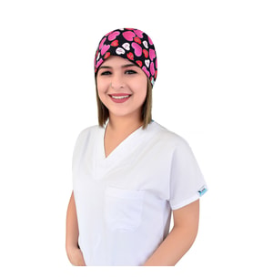Pembe Kalpler Desenli Doktor Hemşire Hastane Cerrahi Bone (Siyah)