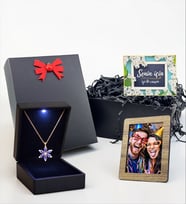 Led Işıklı Kutuda 925 Ayar Gümüş Lotus Kolye & Kişiye Özel Fotoğraflı