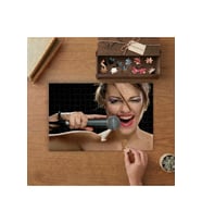 Mikrofon Tutan Kadın Tasarımı 240 parça Ahşap Puzzle Ahşap Kutuda MP00936