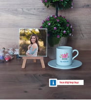 Kadın Sınıf Öğretmenine Hediye Fotoğraflı Dekoratif Taş, Ahşap Altlıklı Türk Kahvesi Fincanı Hediye Öğretmenler Günü Hediyesi (Model 2)