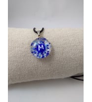 CAM HARF KOLYE – HANDMADE EL YAPIMI MURANO– (M) HARFİ MODELİ