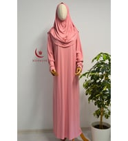 Kadın Penye Namaz Elbisesi Kendinden Başörtülü Rahat Kalıp – Tek Parça (Pembe)