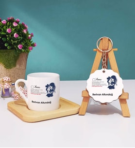 Anneler Günü Hediyesi Anneye Hediye - 4 - Ahşap Altlıklı Türk Kahvesi Fincanı ve Anahtarlık Seti