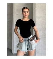 Kadın Kayık Yaka Siyah Kısa Kollu Bluz