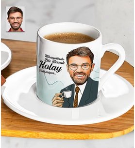 Nihayetinde Kolay Yetişmiyor Kişiye Özel Karikatürlü Türk Kahvesi Fincanı (Beyaz)