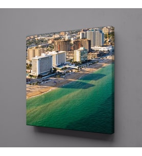 SAHİLDEKİ OTELLER KANVAS TABLO 40x40cm (Karışık)