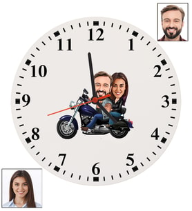 Kişiye Özel Motorcu Çift Tasarımlı Karikatür Duvar Saati 62