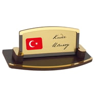 Kişiye Özel Türk Bayraklı Masa İsimliği – Ahşap Şık Tasarım