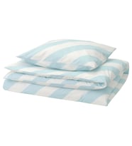 IKEA SLÖJSILJA açık mavi-beyaz-çizgili 150x200/50x60 cm tek kişilik nevresim seti (Koyu Mavi)