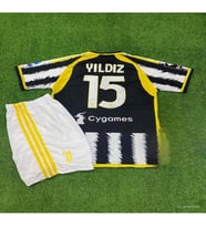 JUVENTUS KENAN YILDIZ 15  2023.2024  Yeni Sezon Futbol Forması  Çocuklara Özel 4.lü set (Beyaz-Siyah)