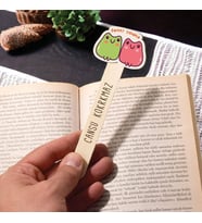 Kişiye Özel Şirin Kurbağalar İsimli Ahşap Kitap Okuma Ayracı