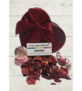 Doğum Günü Kutlama Özel Hediyelik Eşe Dosta Sevgiliye Hediyelik Dekoratif Kutu Kurdelalı Bordo 18 cm (Karışık)