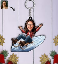 BK Gift Kişiye Özel Kadın Yılbaşı Karikatürlü Ahşap Anahtarlık -7, Yeni Yıl Hediyesi, Yılbaşı Hediyesi