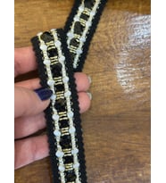 SİYAH TAŞ İŞLEME TRİKO EN 2 CM ŞERİT DİKİŞ GİYİM AKSESUARI  (1 METRE )