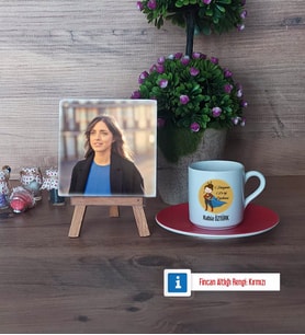 Öğretmenler Günü Hediyesi Fotoğraflı Dekoratif Taş, Ahşap Altlıklı Türk Kahvesi Fincanı Hediye (Model 3)