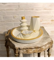 MODERN DEKOR SETİ- ALTIN DETAYLI VAZO TEPSİ VE MUM(%100 SOYA WAX) (Altın - Krem)