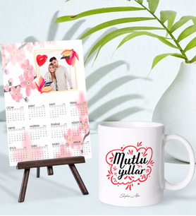 BK Gift Kişiye Özel Yılbaşı Tasarımlı Kupa Bardak ve 13x18cm Fotoğraf Kartlı Şövaleli 2024 Takvim Hediye Seti-39