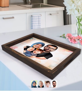 BK Gift Kişiye Özel Tesettürlü Aile Karikatürlü Doğal Ahşap Tepsi-4