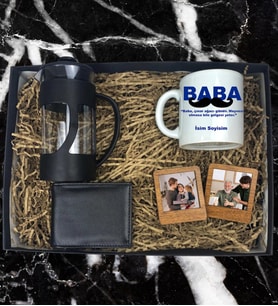 Kişiye Özel Baba Tasarımlı  Kupa Bardak Erkek Cüzdanı French Press 2'li Ahşap Mdf Kahverengi Çerçeve Özel Hediye Seti (Siyah-Siyah)