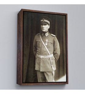 Çerçeveli Atatürk Portre Tablosu Türkiye Cumhuriyeti Kurucusu Mustafa Kemal Atatürk Dekoratif Tablo (Siyah)
