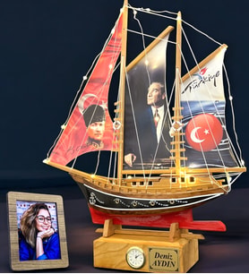 Size Özel Set - ATATÜRK Temalı Led Işıklı, Saatli, İsimli Ahşap Gemi ve Fotoğraf Çerçevesi