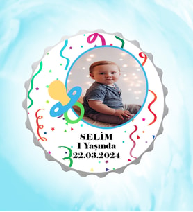 Kişiye Özel Erkek Bebek Resimli İsimli Parti Emzikli Kapak Magnet Açacak