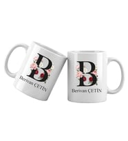B Harfli Kişiye Özel İsimli Porselen Kupa Bardak – Çiçekli Monogram Harf Tasarımlı İsim Yazılı Kişiselleştirilebilir Hediye Kupa (Beyaz)