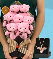 Büyük Boy 7'li Tasarım Peluş Ayıcık Buketi ve Zümrüdü Anka Kuşu Kolyesi (Model 1)