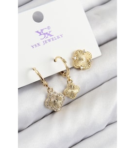 Pirinç Zirkon Taşlı 3'lü Yonca Model Gold Renk Kadın Küpe (Altın)