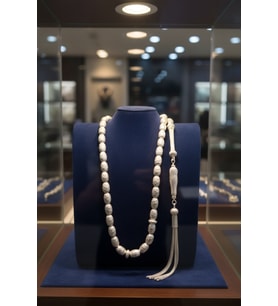 IŞIKLI KUTUDA 925 AYAR GÜMÜŞ ÇİZGİLİ OVAL KESİM TESBİH