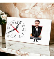 Dünyanın En Yakışıklı Öğretmeni Karikatürlü Masa Saati