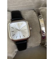 Minimal Kadın Kol Saati Cartier Bileklik Hediyeli Deri Kordon Çelik Kasa Özel Kutusunda Kadın Kız Modası Trend Çok Satan Kadın Kol Saati Kadına Sevgiliye Arkadaşa Ablaya Anneye Hediyelik Aksesuar Seti