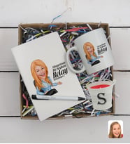 BK Gift Kişiye Özel Karikatür Tasarımlı Defter Kalem Kupa ve Mini Kovada Kokulu Mum Hediye Seti-2, Arkadaşa Hediye, Sevgiliye Hediye, Yeni İş Hediyesi