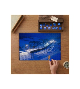 Karlı Gecede Tren Tasarımı 240 parça Ahşap Puzzle Ahşap Kutuda MP00331