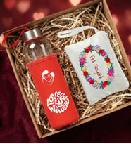 Kişiye Özel İsim Baskılı İpek Makyaj Çantası & Love Life Water Baskılı Kırmızı Renk 500mL. Cam Matara Hediye Seti