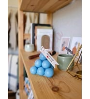 Mumelia Candles Küre Piramit - Doğal Soya Blok Dekoratif Mum - Açık Mavi