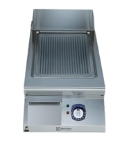 Electrolux Professional Nervürlü Fırçalanmış Krom Kaplamalı Çelik Pişirme Yüzeyi İle Yarım Modül Elektrikli Izgara, Eğimli, Termostatik Kontrol, Kazıyıcı Dahil E9IILDAOMCA