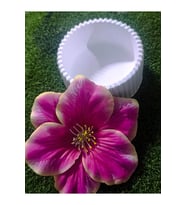 El Yapımı Taş Tozu Kase ve Fuşya Hibiskus Çiçekli Takı ve Saç Tokası Seti