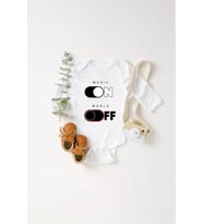 Unisex Bebek Music On, World Off Baskılı Body Zıbın